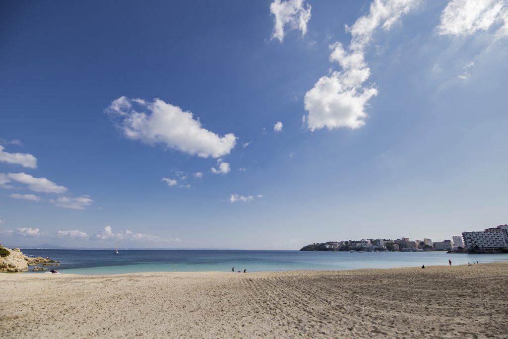 Playa de Palmanova - Künstlich aufgeschütteter Sandstrand in Palmanova