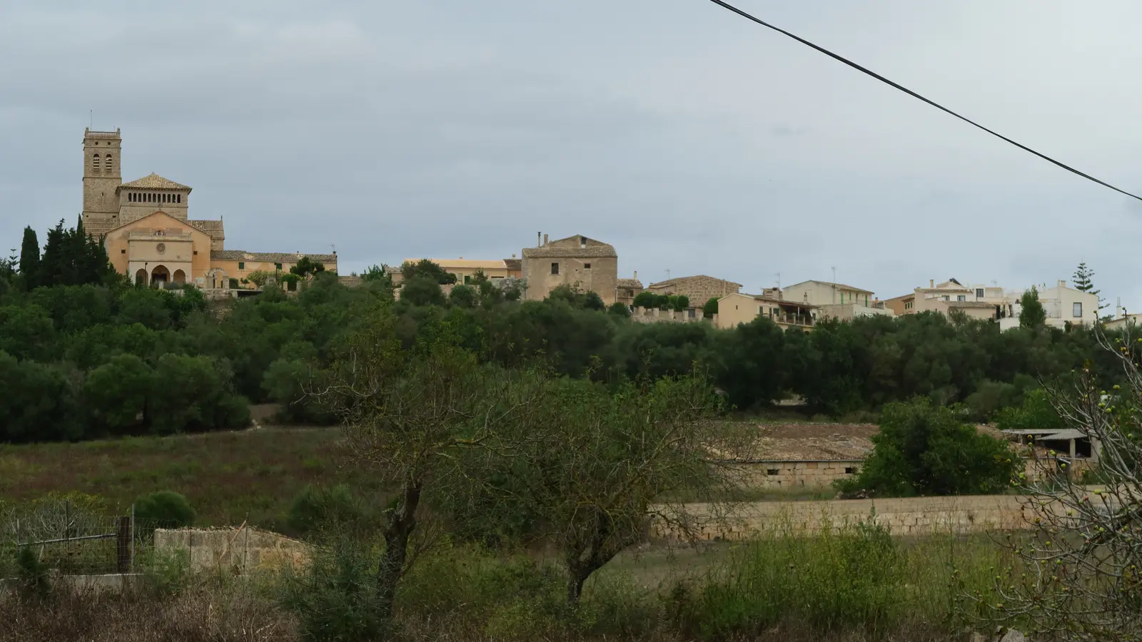 Panoramablick auf Ariany im Pla de Mallorca