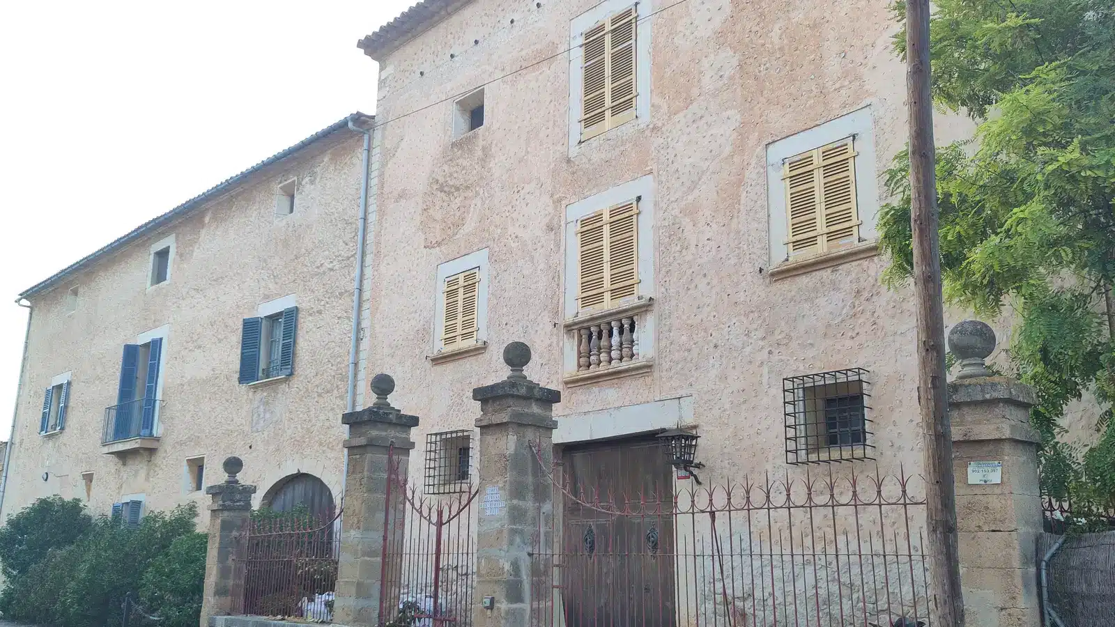 Historische Natursteinhäuser in Binissalem auf Mallorca