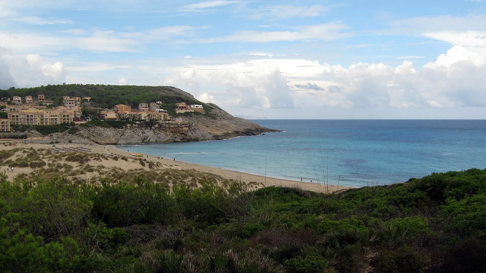 Cala Mandia gehört zur Gemeinde Manacor. Die Seite behandelt den Ort als eigenständiges Reiseziel, verbindet ihn aber mit den Landschaften, Angeboten und Ausflugszielen des Gemeindegebiets. auf Mallorca – Strand, Küste und Atmosphäre