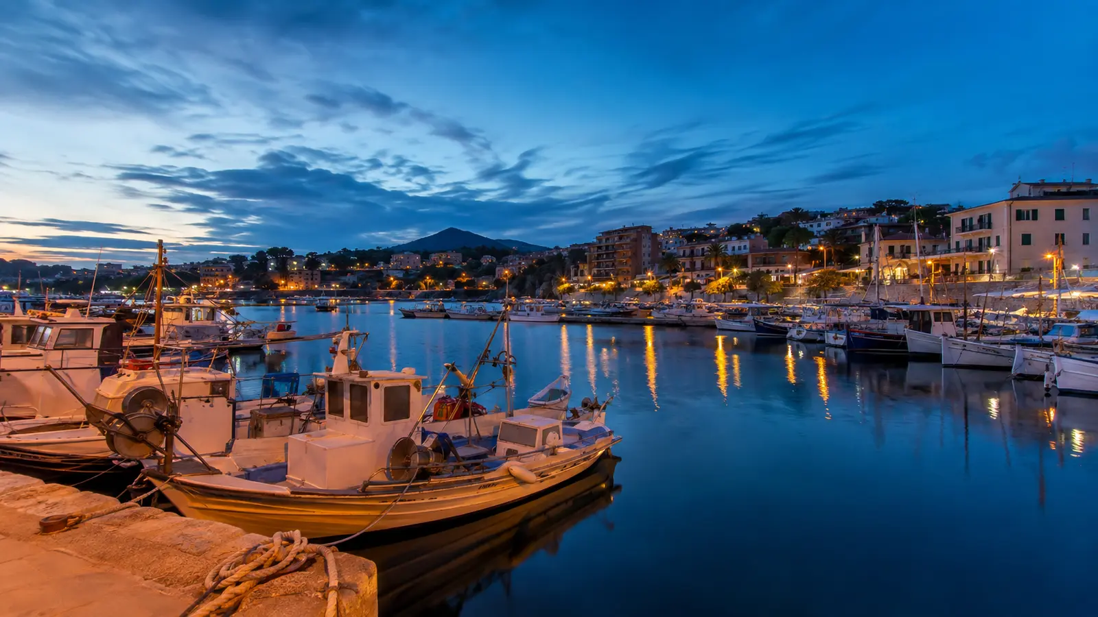 Hafen von Cala Ratjada am Abend