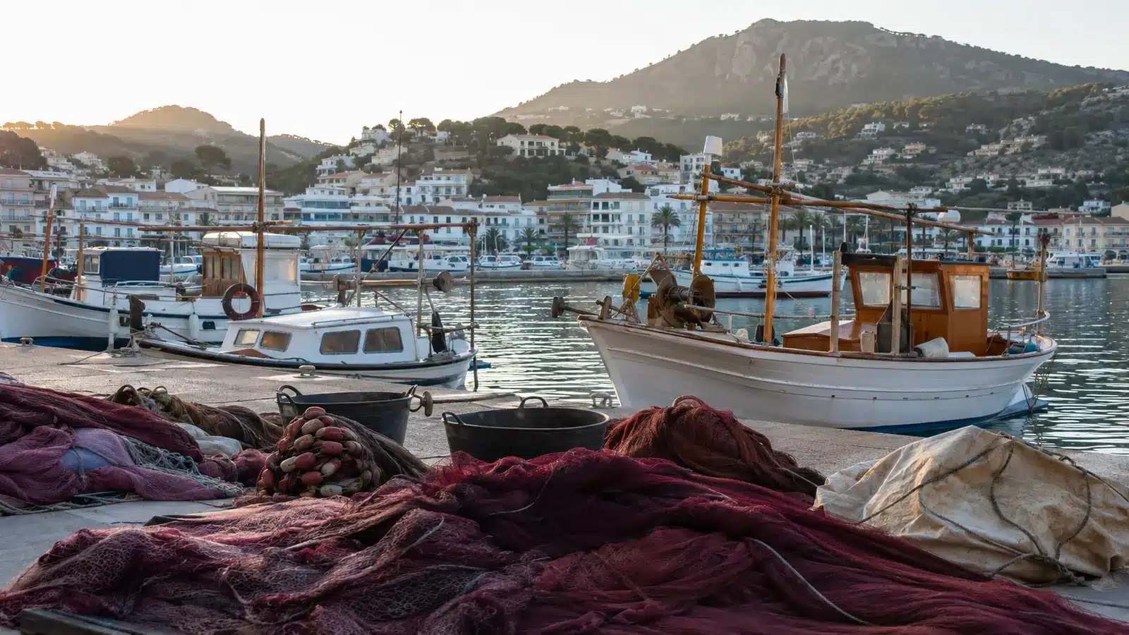 Fotoshooting in Port d’Andratx gehört zur Gemeinde Andratx. Der Hafenort ist das maritime Zentrum der Gemeinde und liegt wenige Kilometer vom historischen Hauptort entfernt. auf Mallorca
