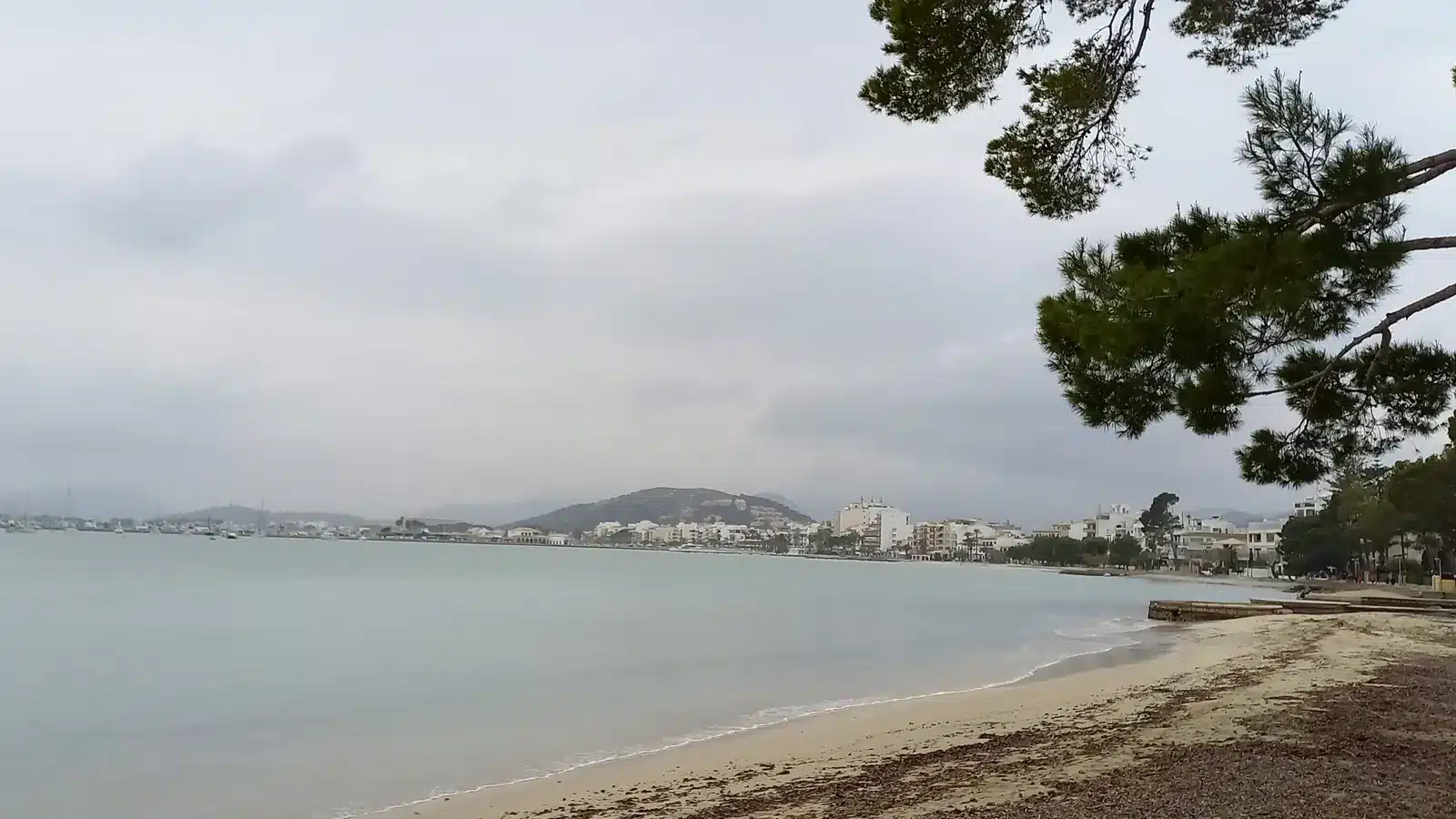 Küste und Bucht bei Port de Pollença