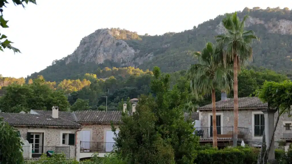 Puigpunyent auf Mallorca – authentische Ortsansicht und Landschaft